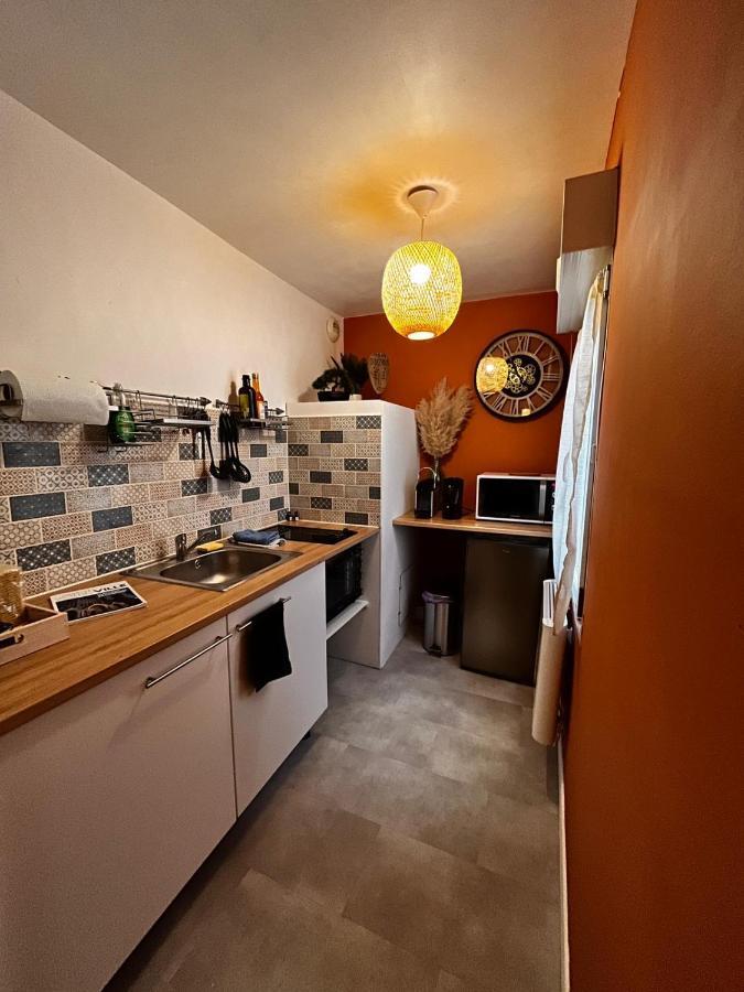 Charmant Studio En Plein Centre Ville De Chartres Apartment ภายนอก รูปภาพ