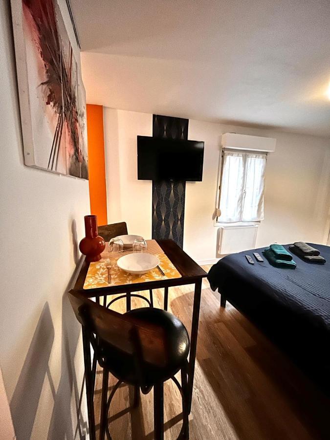Charmant Studio En Plein Centre Ville De Chartres Apartment ภายนอก รูปภาพ